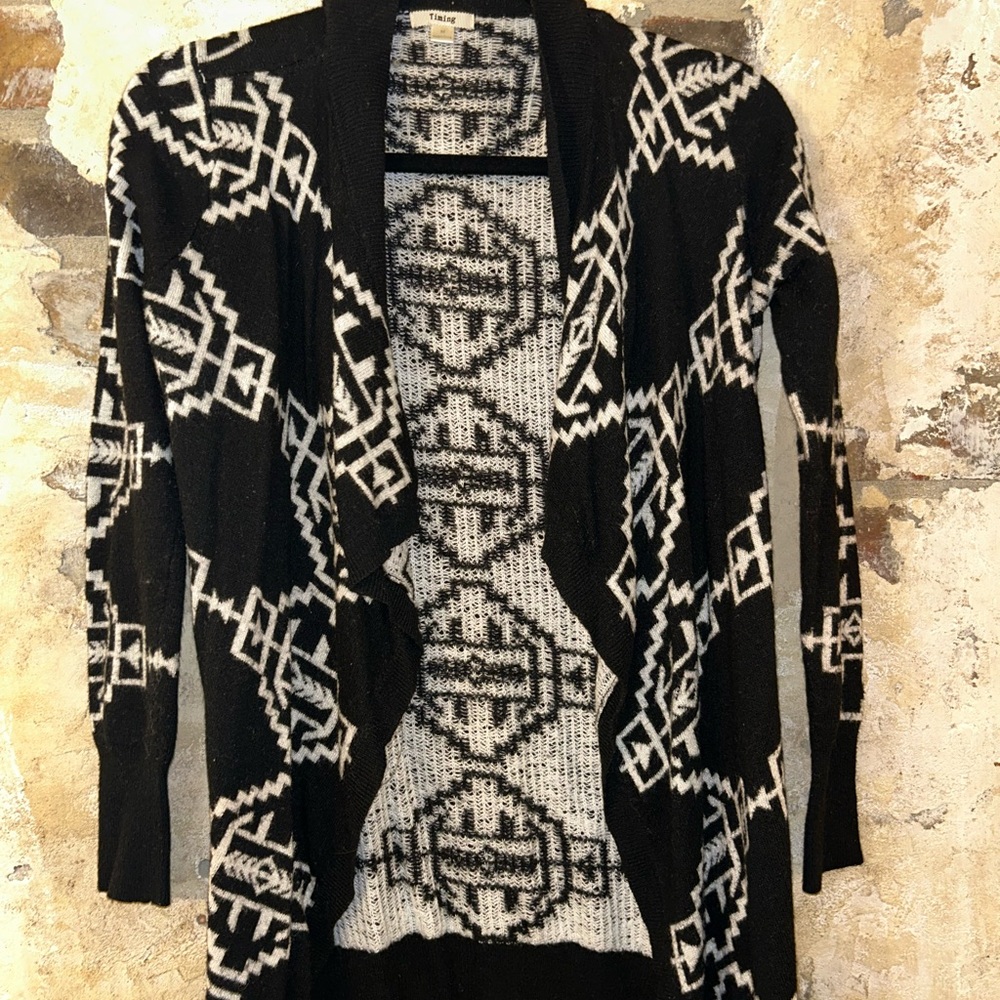 Timing Black and White Geometric Open-Front Cardigan